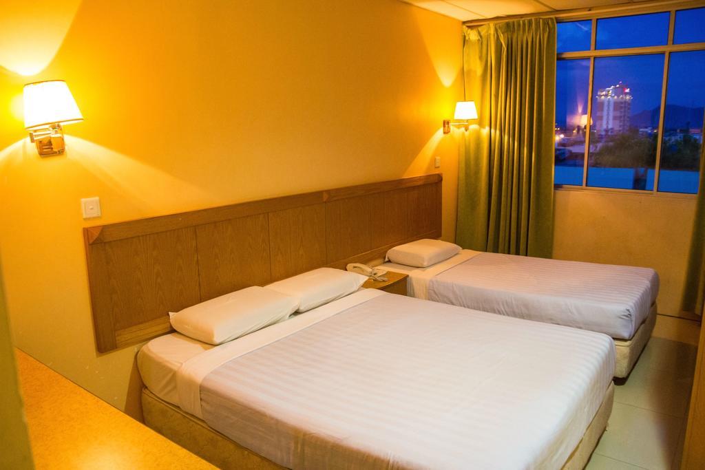 Istana Monaco Hotel タワウ 部屋 写真