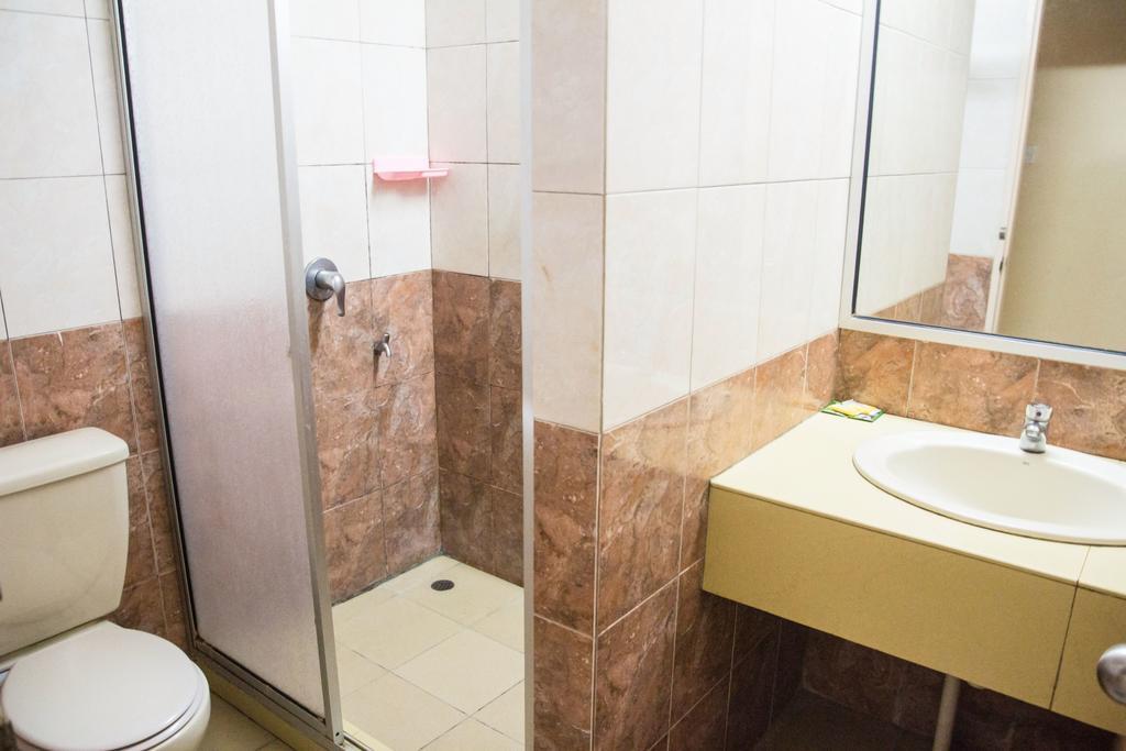 Istana Monaco Hotel タワウ 部屋 写真
